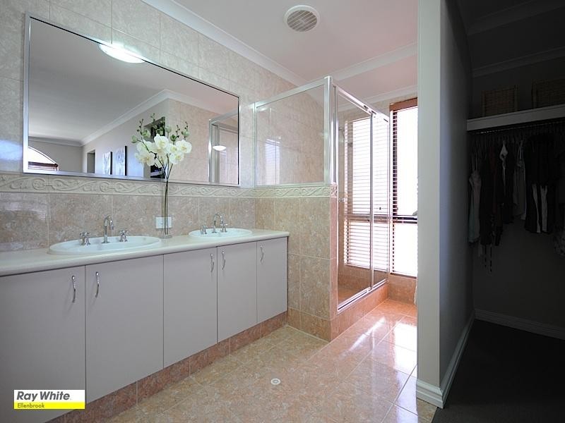 58 Fantail Crescent, Ellenbrook WA 6069