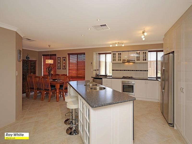 58 Fantail Crescent, Ellenbrook WA 6069