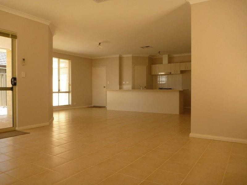 3 Yarwood Nook, Aveley WA 6069