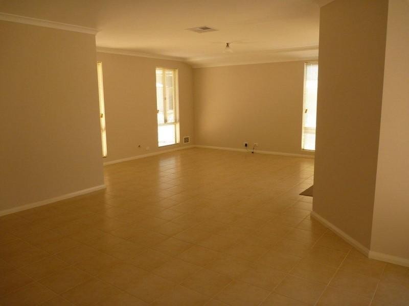 3 Yarwood Nook, Aveley WA 6069