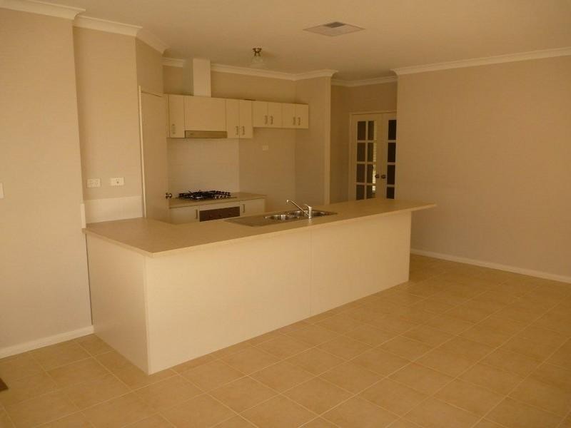 3 Yarwood Nook, Aveley WA 6069