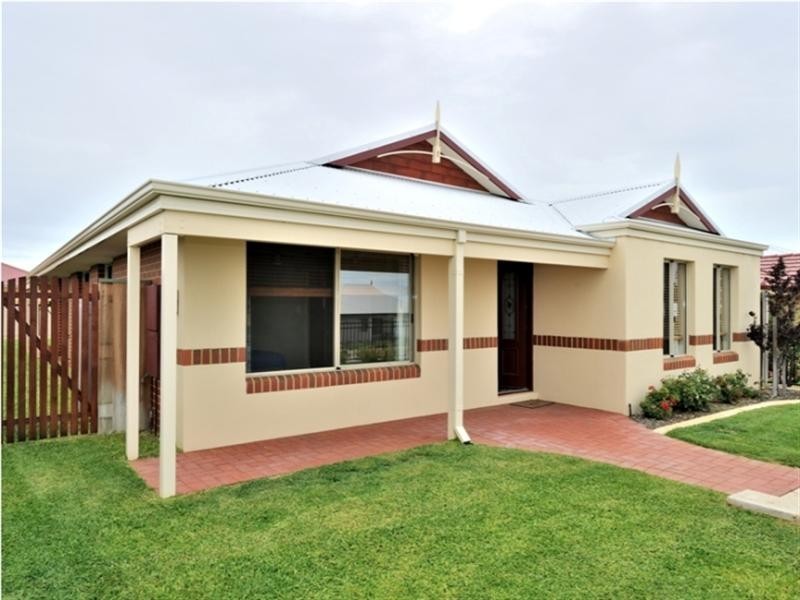 52 Elmina Avenue, Ellenbrook WA 6069