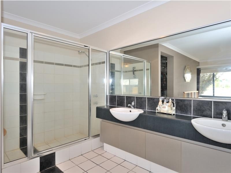 24 Brookmount Drive, Ellenbrook WA 6069