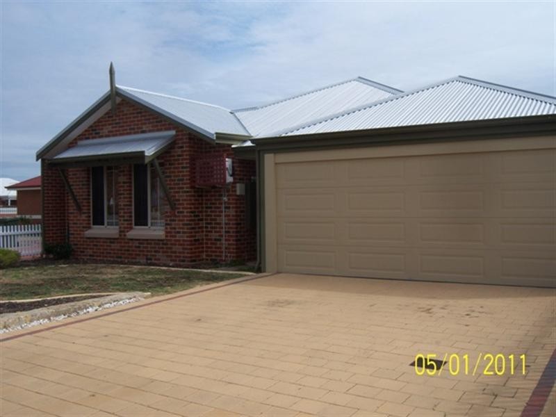 3 Oakhill Heights, Ellenbrook WA 6069