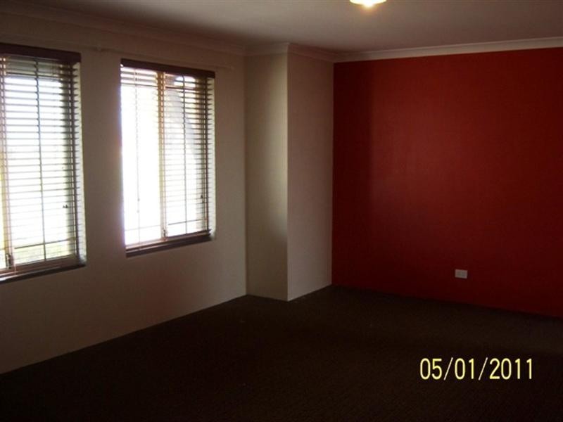 3 Oakhill Heights, Ellenbrook WA 6069