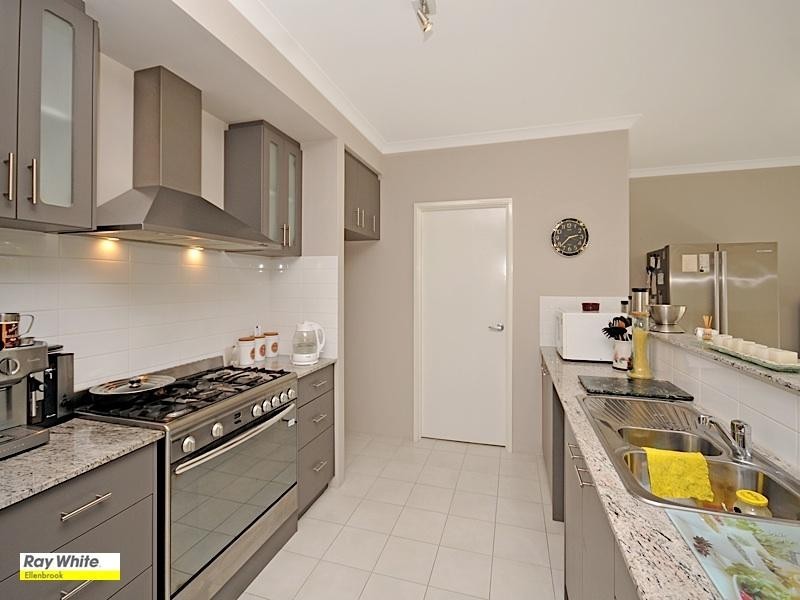 26 Nouveau Turn, Aveley WA 6069