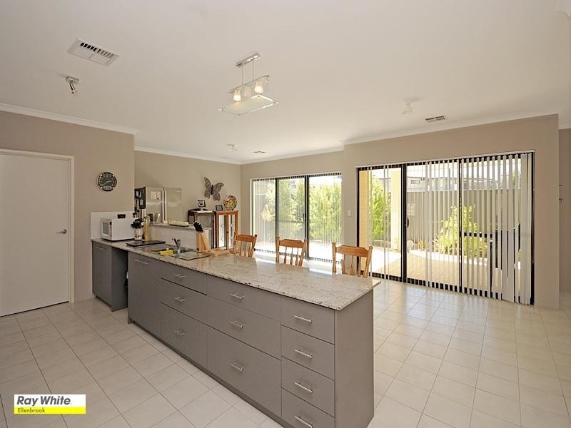 26 Nouveau Turn, Aveley WA 6069