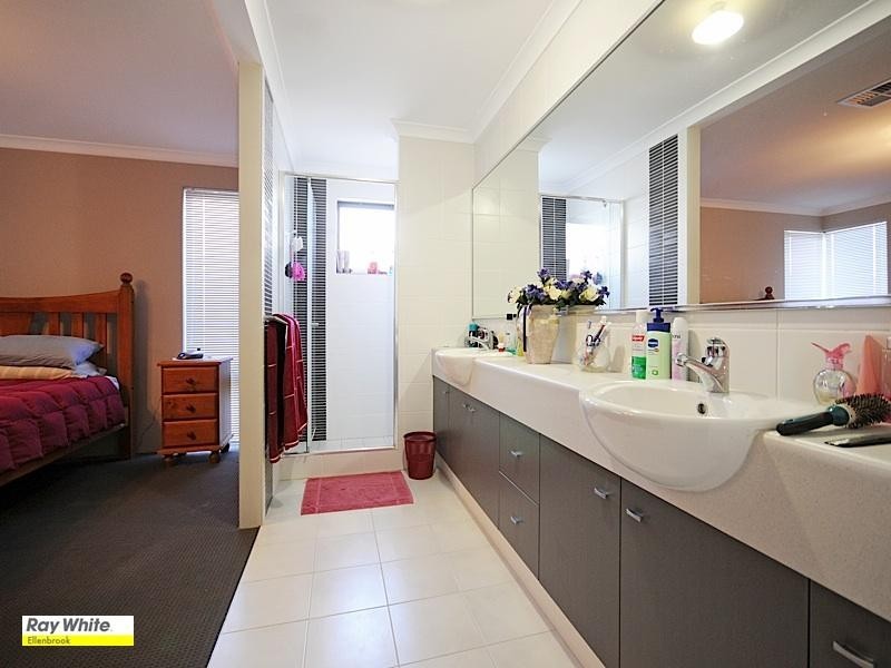 26 Nouveau Turn, Aveley WA 6069