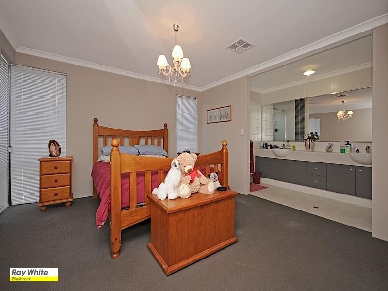26 Nouveau Turn, Aveley WA 6069