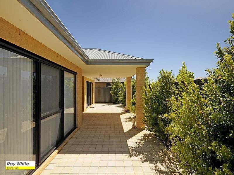 26 Nouveau Turn, Aveley WA 6069