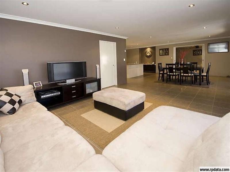 105 Granesse Drive, Ellenbrook WA 6069