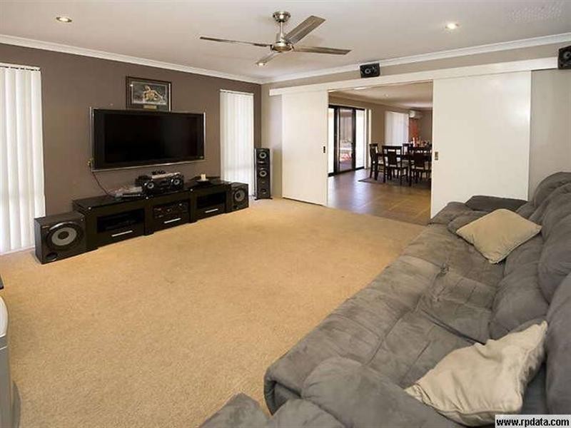 105 Granesse Drive, Ellenbrook WA 6069