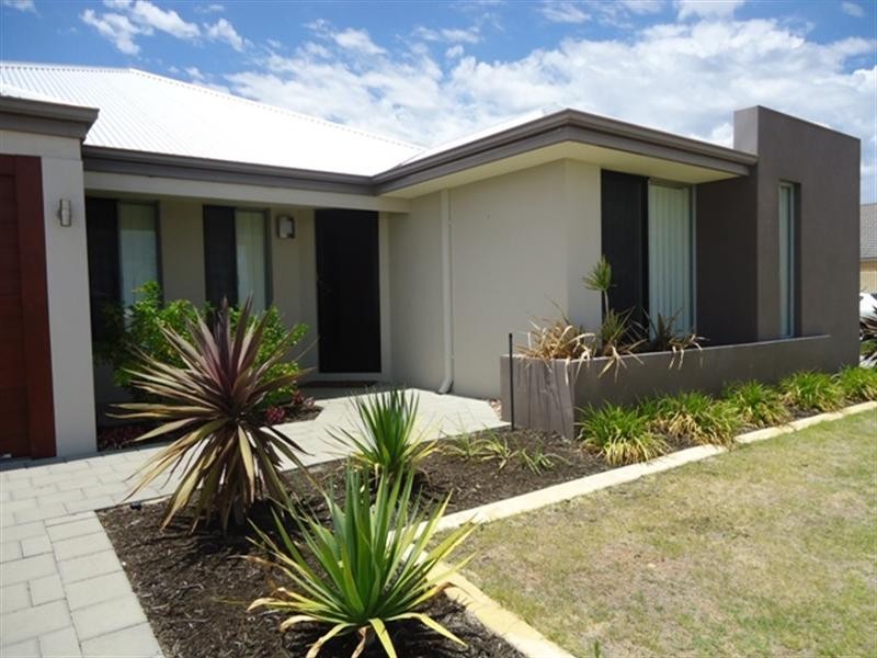 2 Two Rivers Loop, Ellenbrook WA 6069