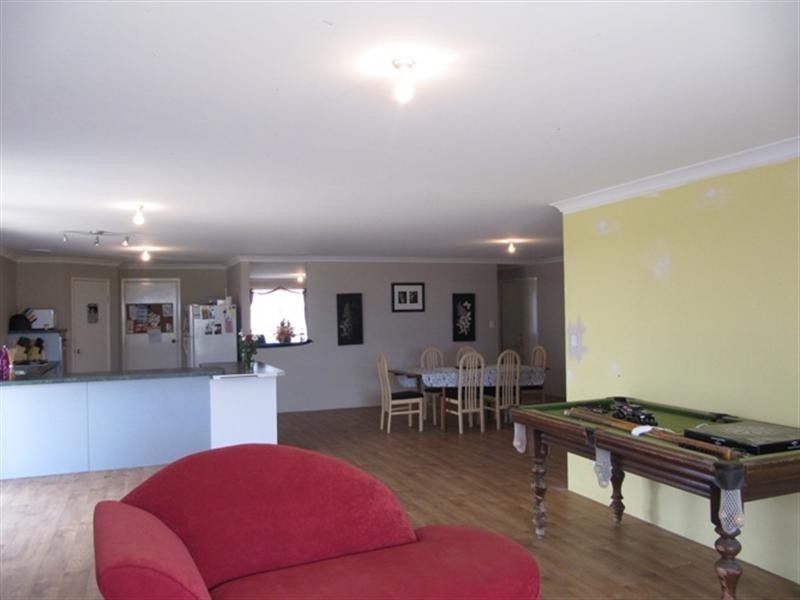 31 Derricap Avenue, Ellenbrook WA 6069