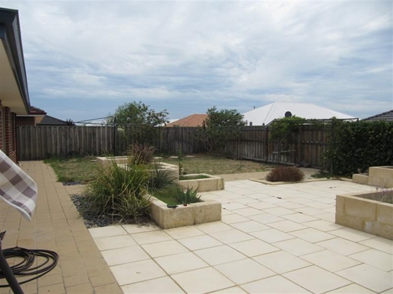 31 Derricap Avenue, Ellenbrook WA 6069