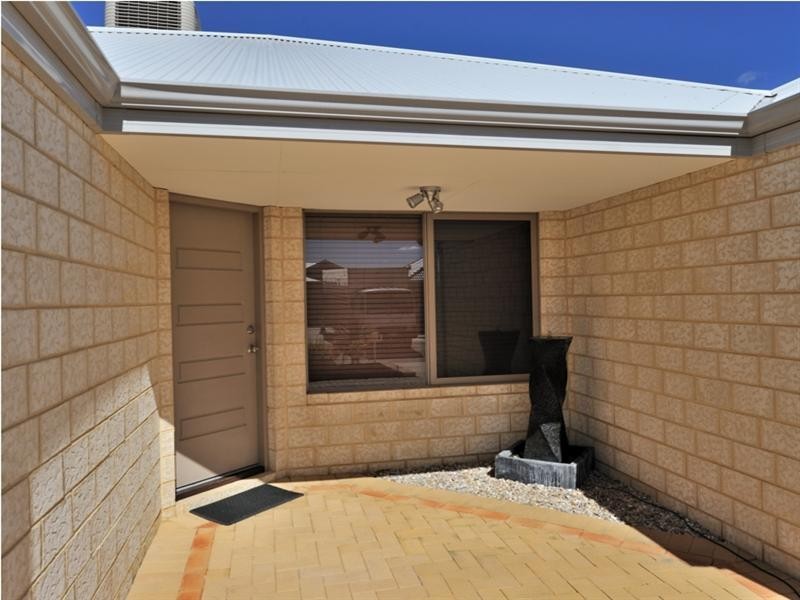 30 Evesham Drive, Ellenbrook WA 6069