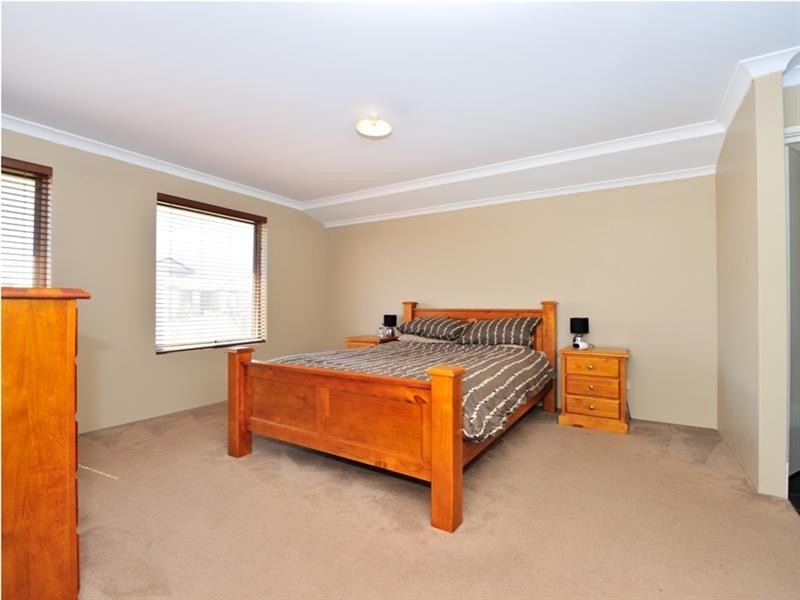 30 Evesham Drive, Ellenbrook WA 6069