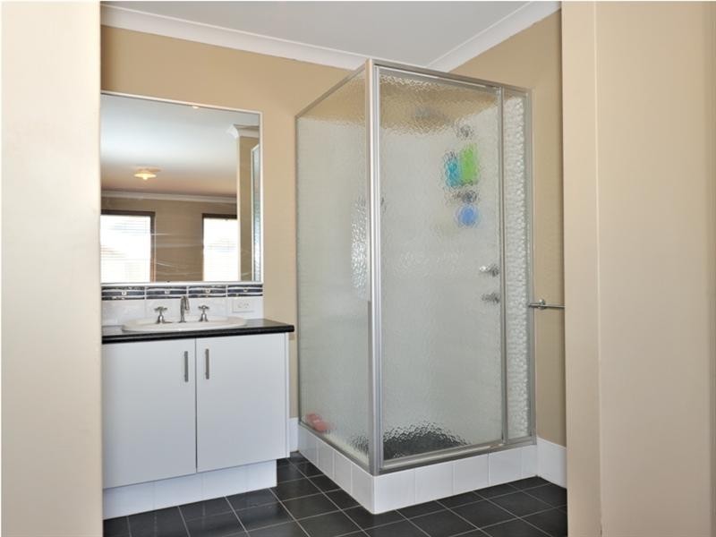 30 Evesham Drive, Ellenbrook WA 6069