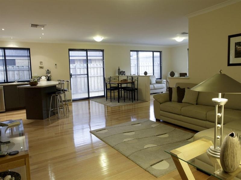 15 Weyba Turn, Ellenbrook WA 6069