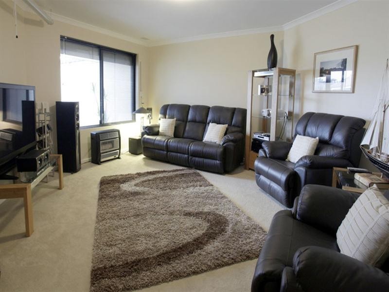 15 Weyba Turn, Ellenbrook WA 6069