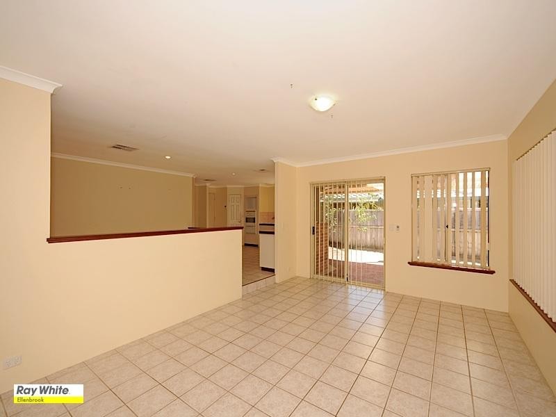 74 Star Bush Crescent, Ellenbrook WA 6069