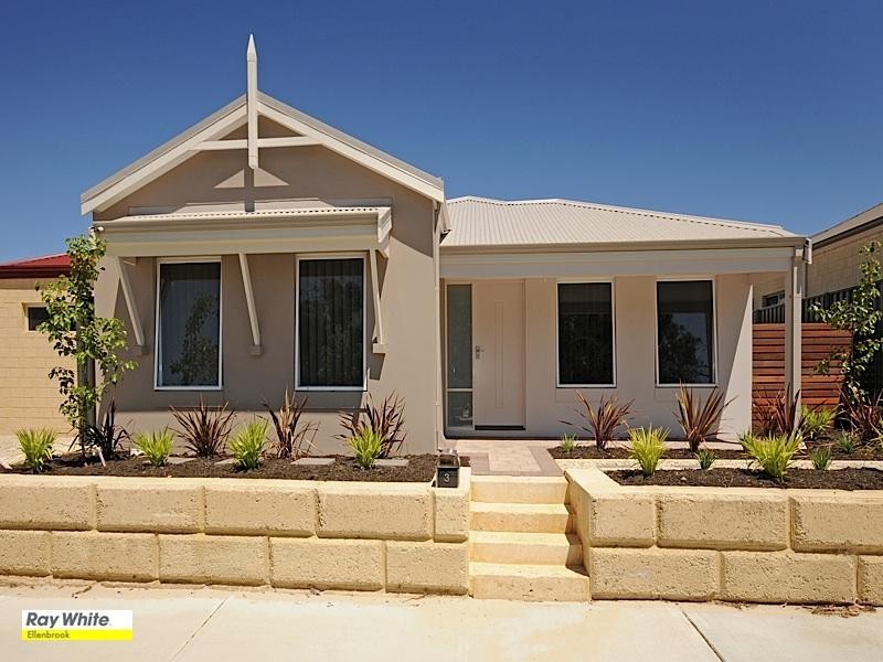 3 Tullawood Drive, Aveley WA 6069