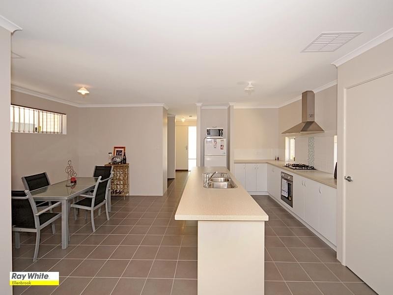 3 Tullawood Drive, Aveley WA 6069