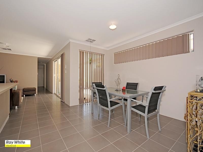 3 Tullawood Drive, Aveley WA 6069