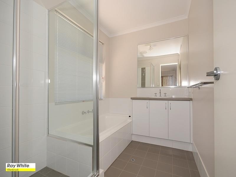 3 Tullawood Drive, Aveley WA 6069