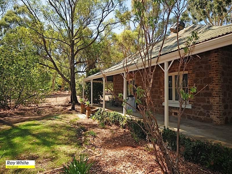 2520 Thomas Road, Mahogany Creek WA 6072