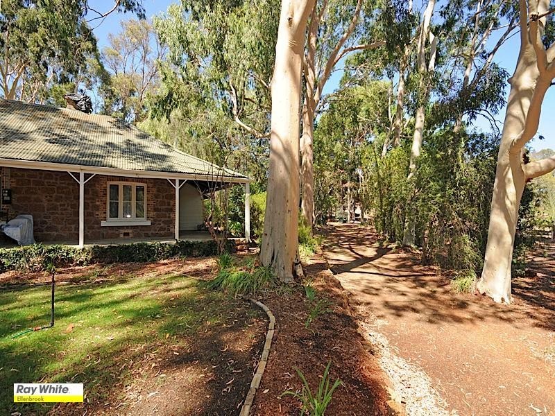 2520 Thomas Road, Mahogany Creek WA 6072