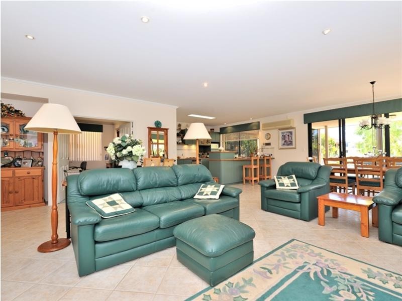 137 Ponte Vecchio Boulevard, Ellenbrook WA 6069