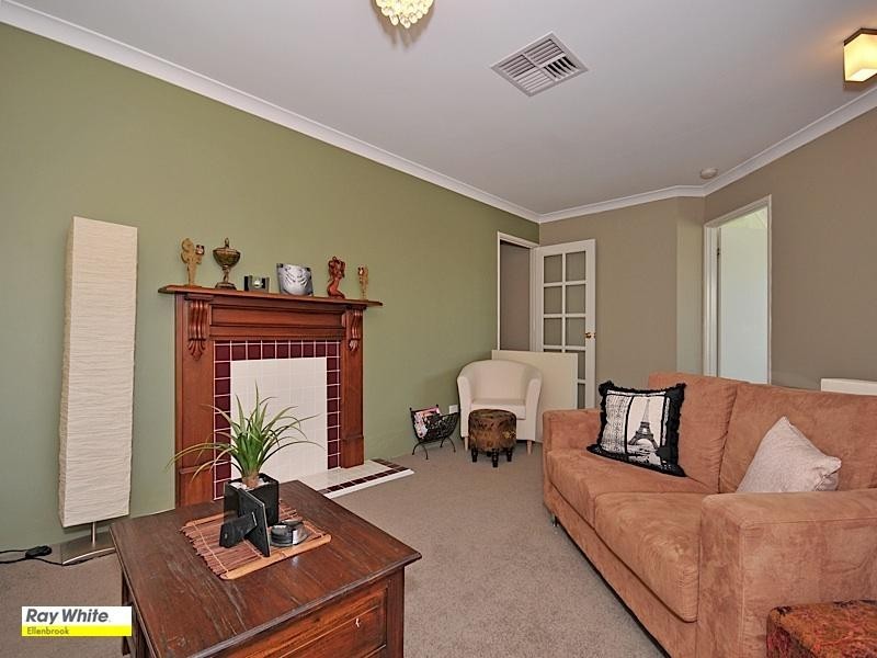 2 Heirisson Turn, Ellenbrook WA 6069