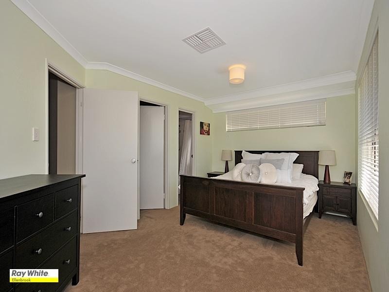 2 Heirisson Turn, Ellenbrook WA 6069