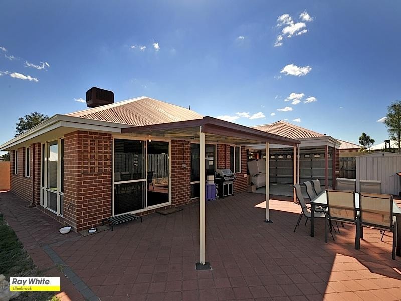 2 Heirisson Turn, Ellenbrook WA 6069