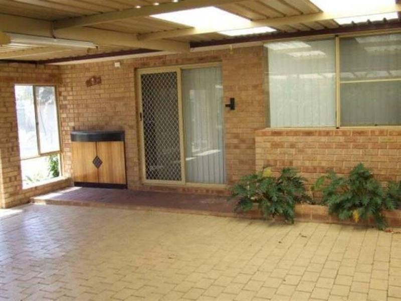 4 Kingfisher View, Brookdale WA 6112