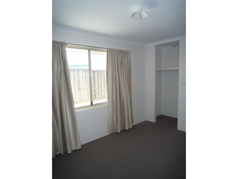 9 Redbank Drive, Ellenbrook WA 6069