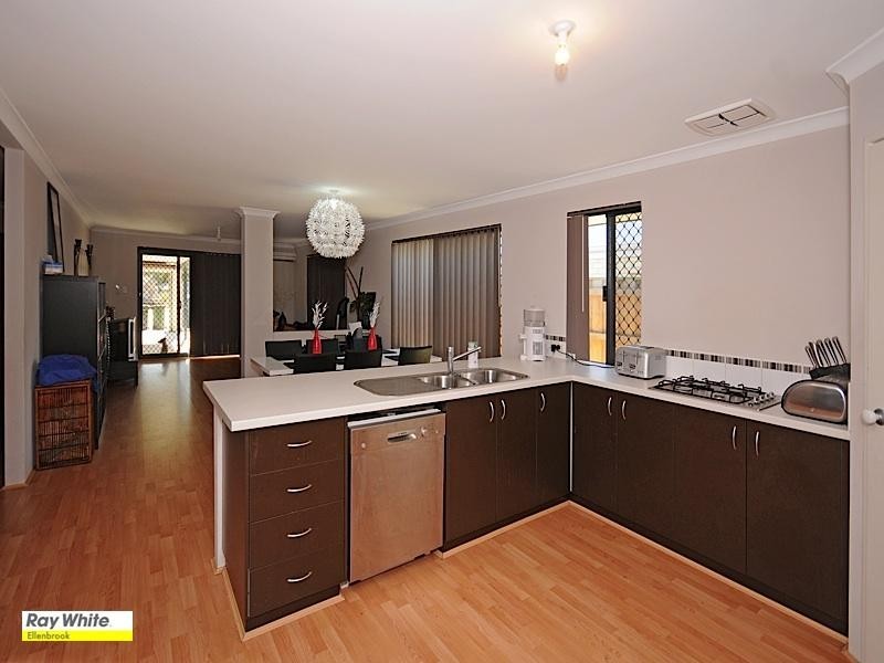 18 Brixton Crescent, Ellenbrook WA 6069