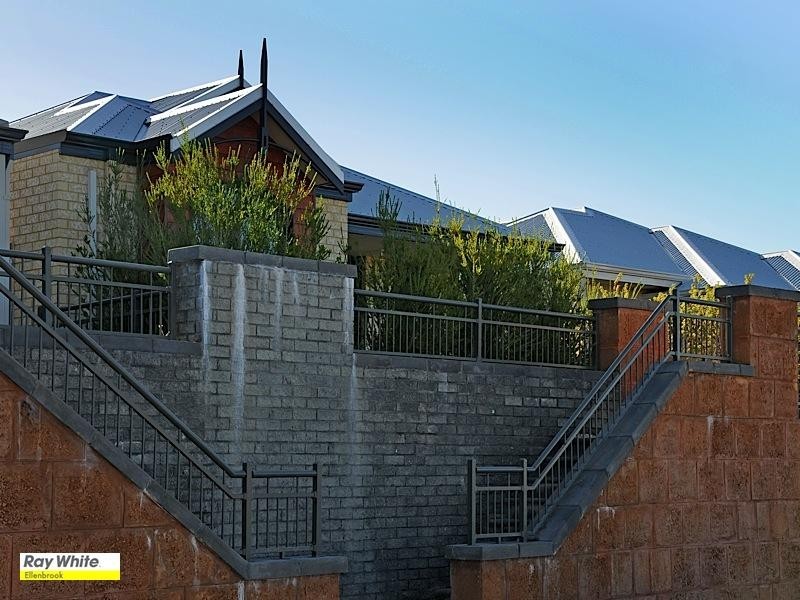 18 Brixton Crescent, Ellenbrook WA 6069