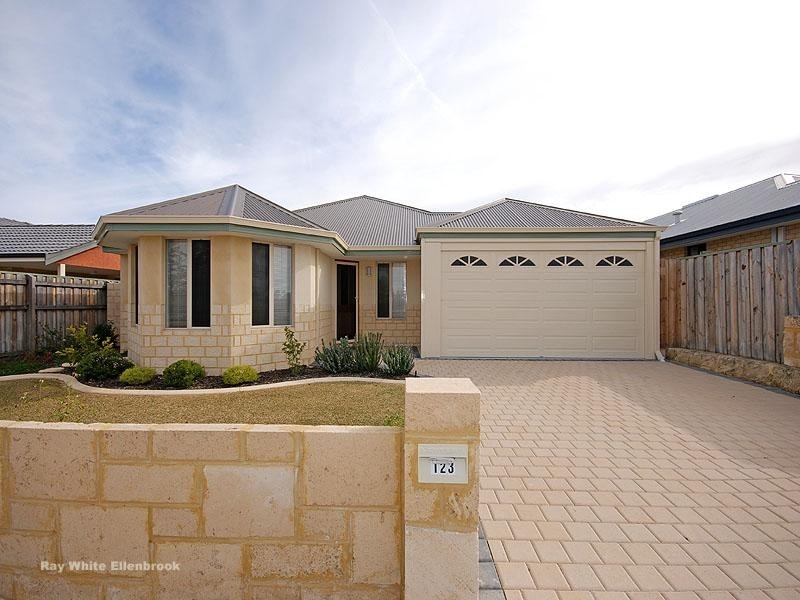123 Coolamon Boulevard, Ellenbrook WA 6069