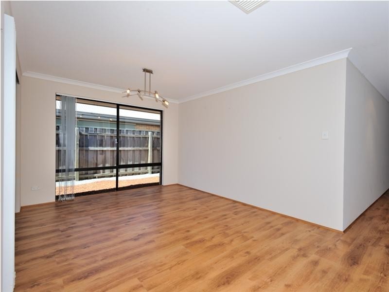 10 Coniston Drive, Ellenbrook WA 6069