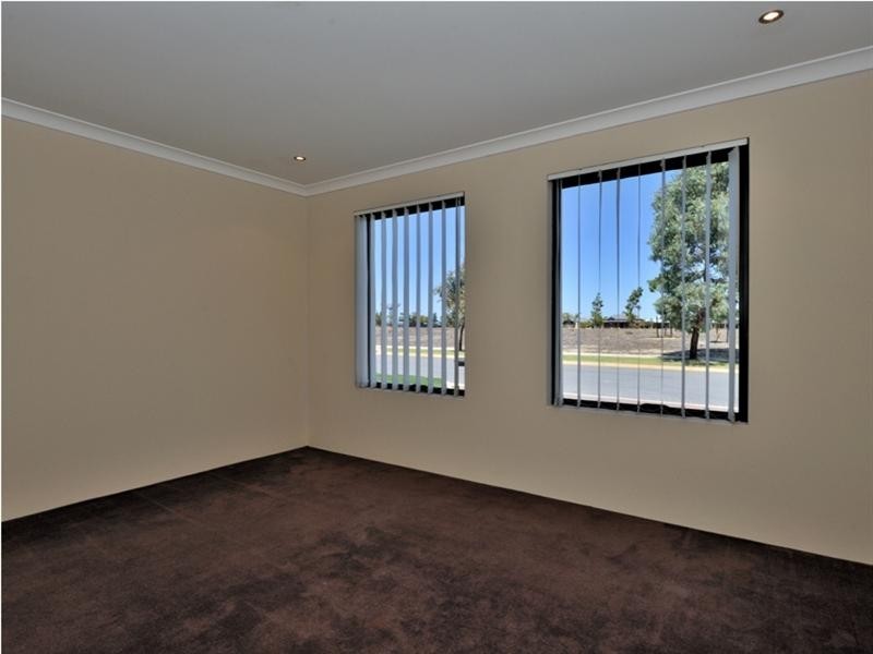 10 Coniston Drive, Ellenbrook WA 6069