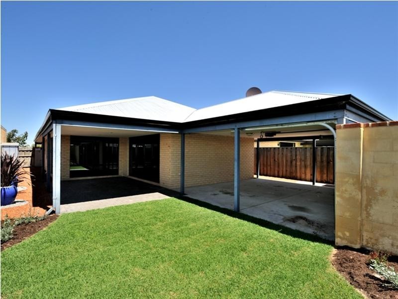 10 Coniston Drive, Ellenbrook WA 6069