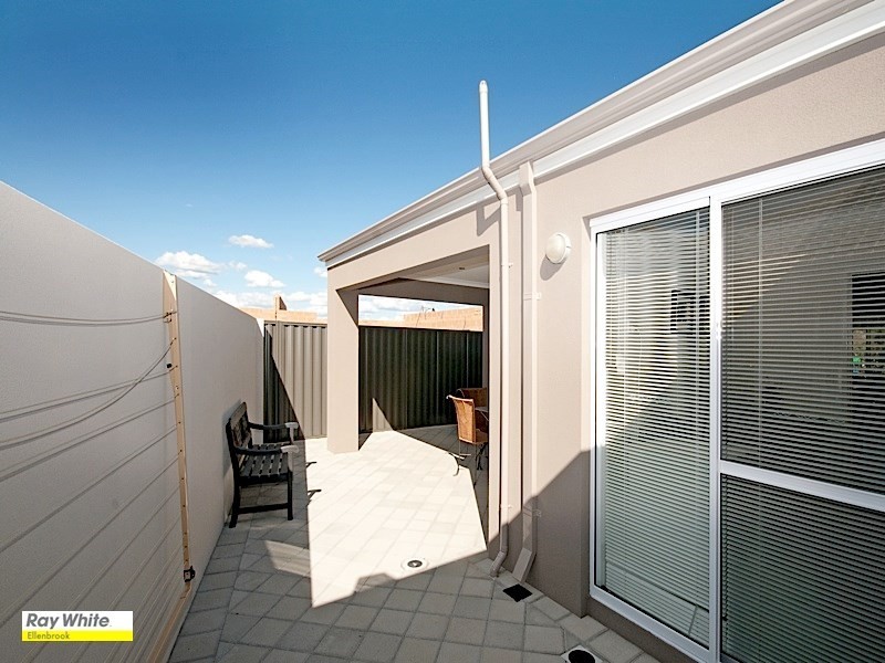 22 Hirani Link, Aveley WA 6069