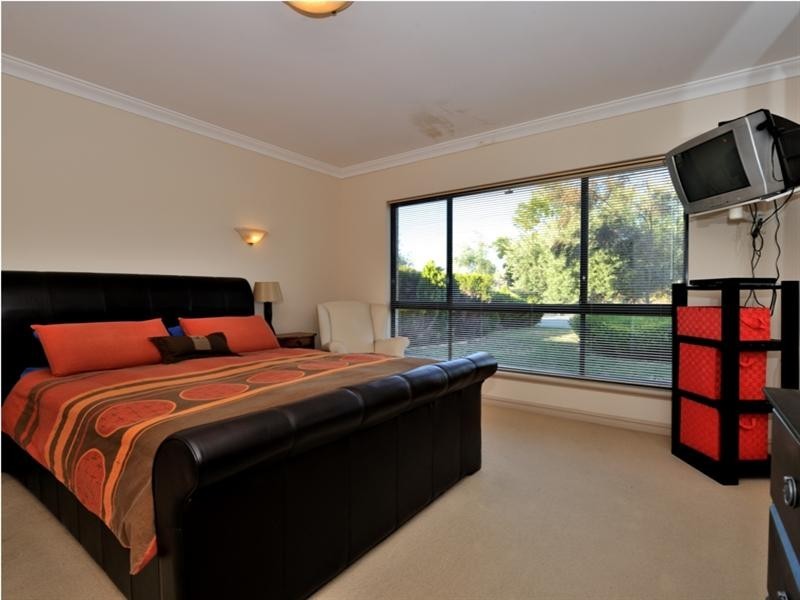 40 Rossini Circle, Ellenbrook WA 6069