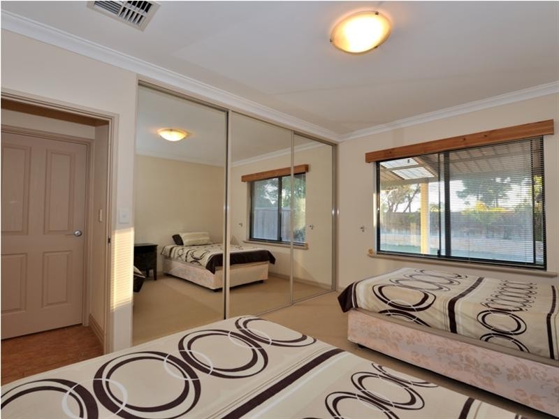 40 Rossini Circle, Ellenbrook WA 6069