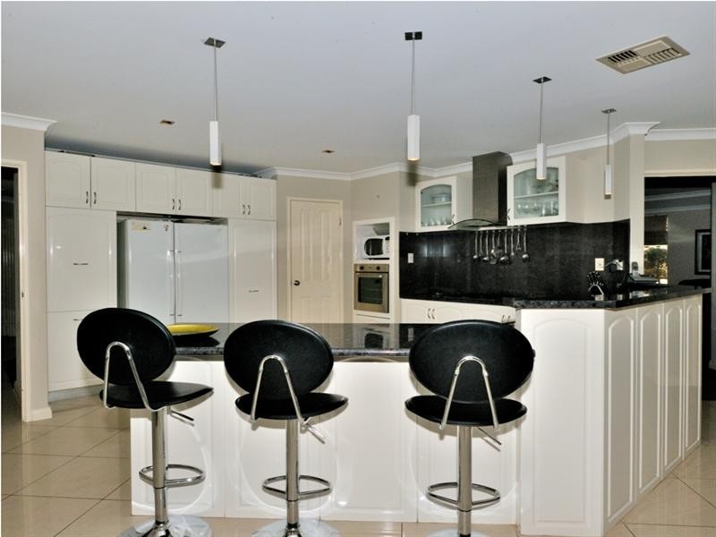 21 Thorold Avenue, Ellenbrook WA 6069