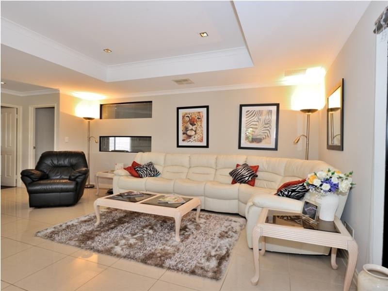 21 Thorold Avenue, Ellenbrook WA 6069