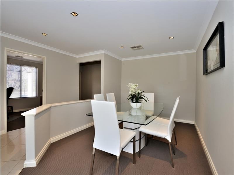 21 Thorold Avenue, Ellenbrook WA 6069