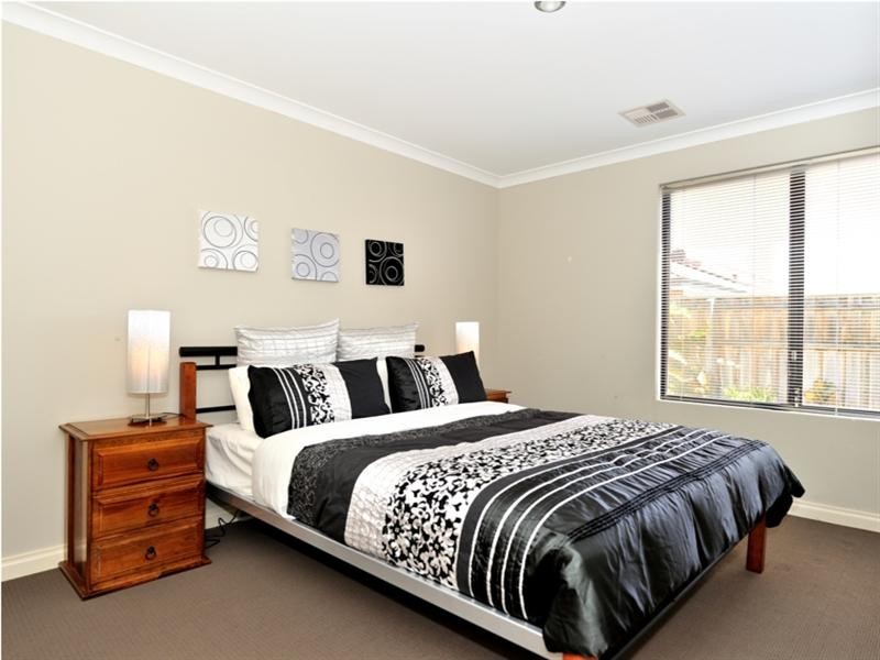 21 Thorold Avenue, Ellenbrook WA 6069